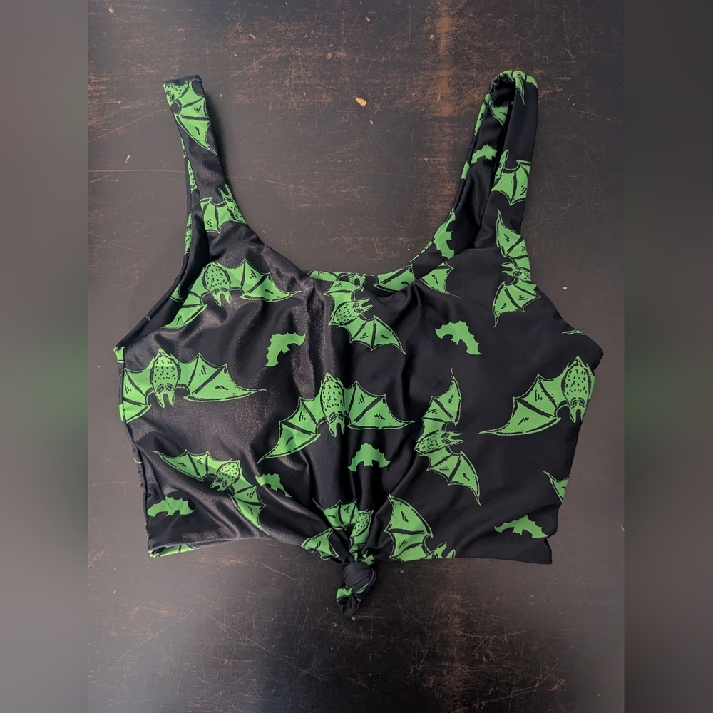 Bat Top 🦇💚
